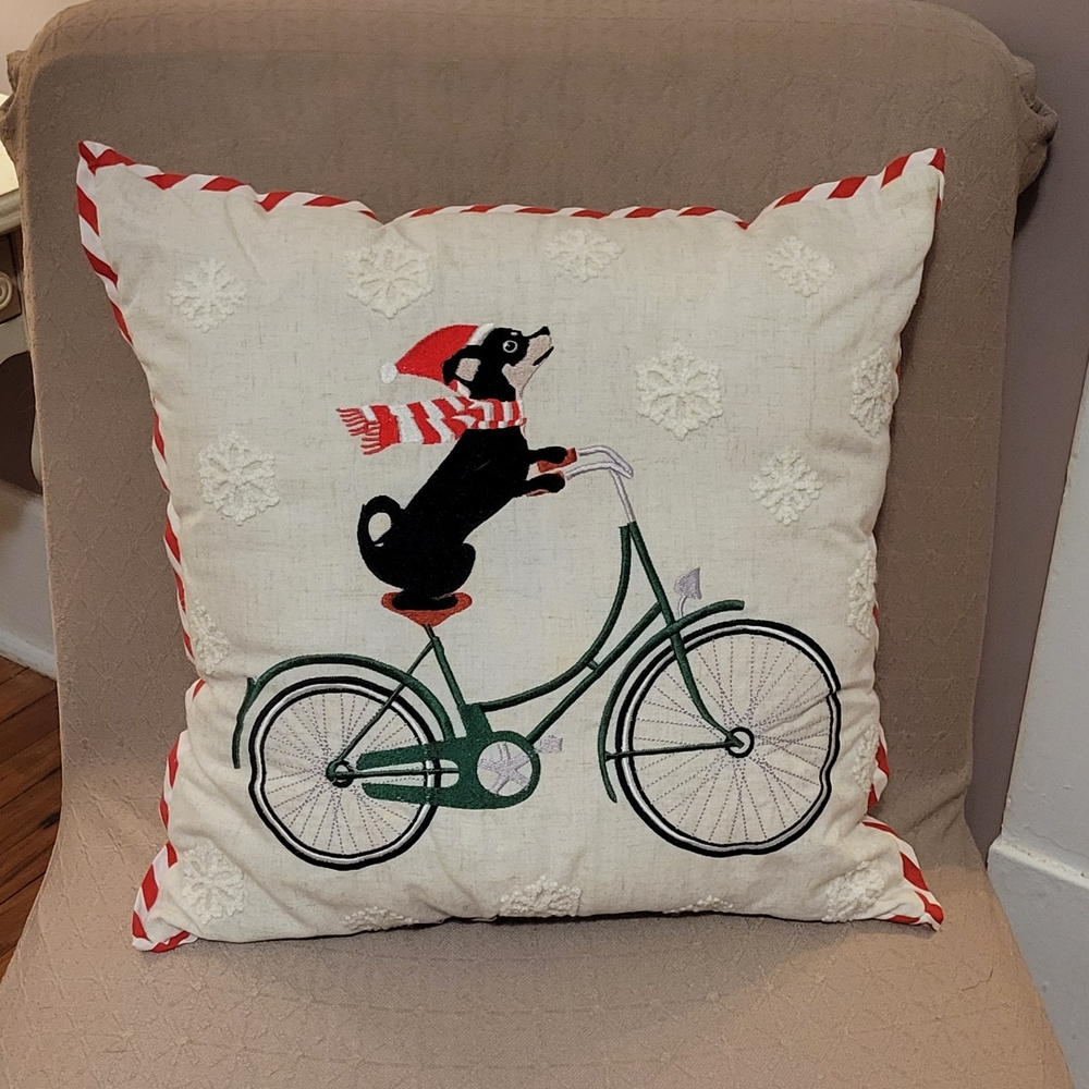 425 South Los Angeles Embroidered Christmas Pillow